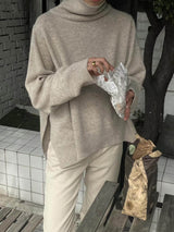 ARLES SIDE CUT TURTLENECK BEIGE