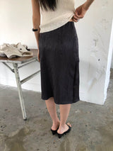 TEXTURED SATIN SKIRT BLACK