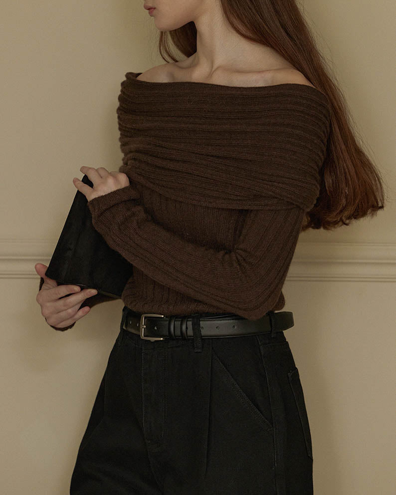 RUCHED OFF SHOULDER KNIT