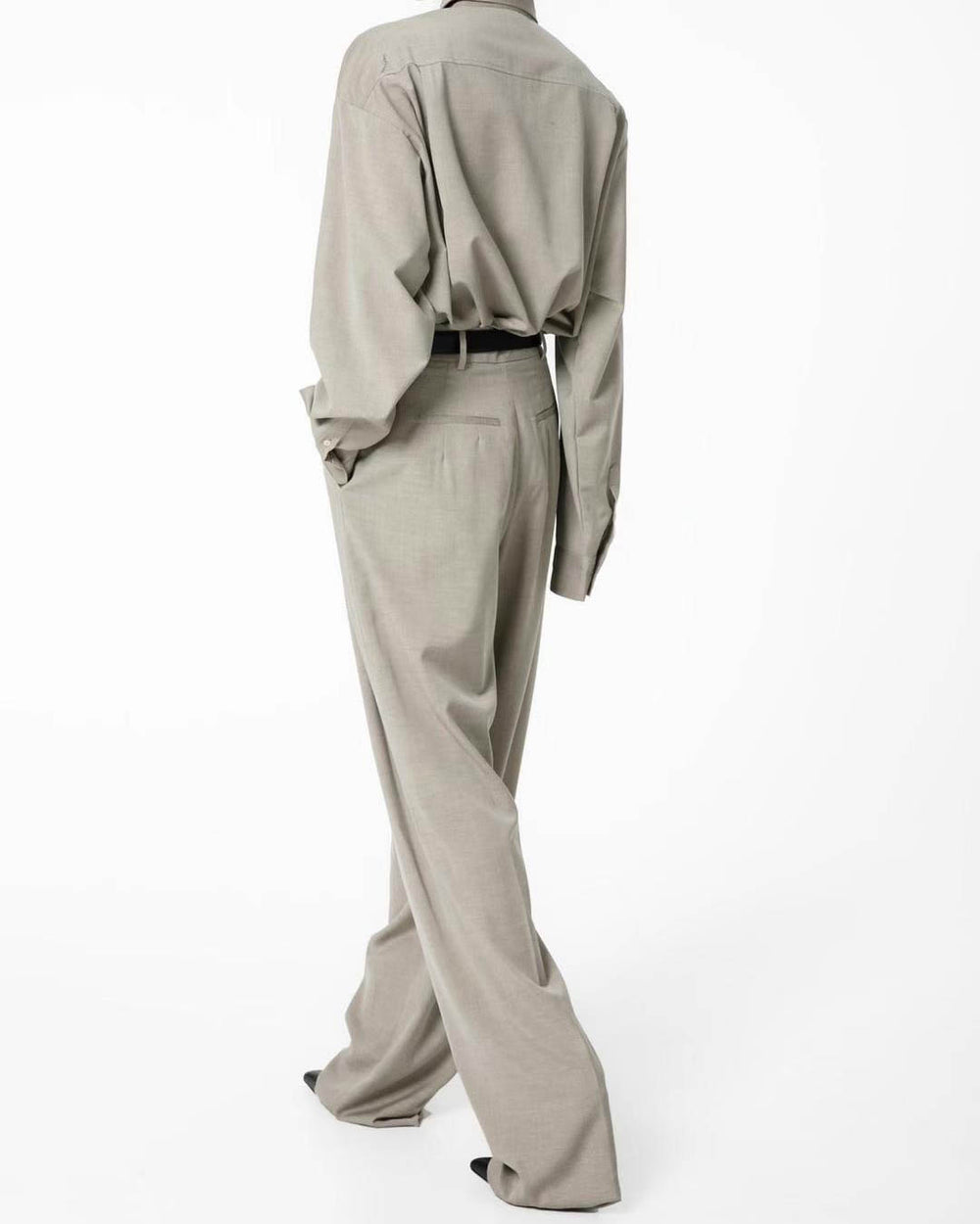 BANSAN Pleat Straight Pants グレー IMG_0642_900x.jpg?v=1686251096