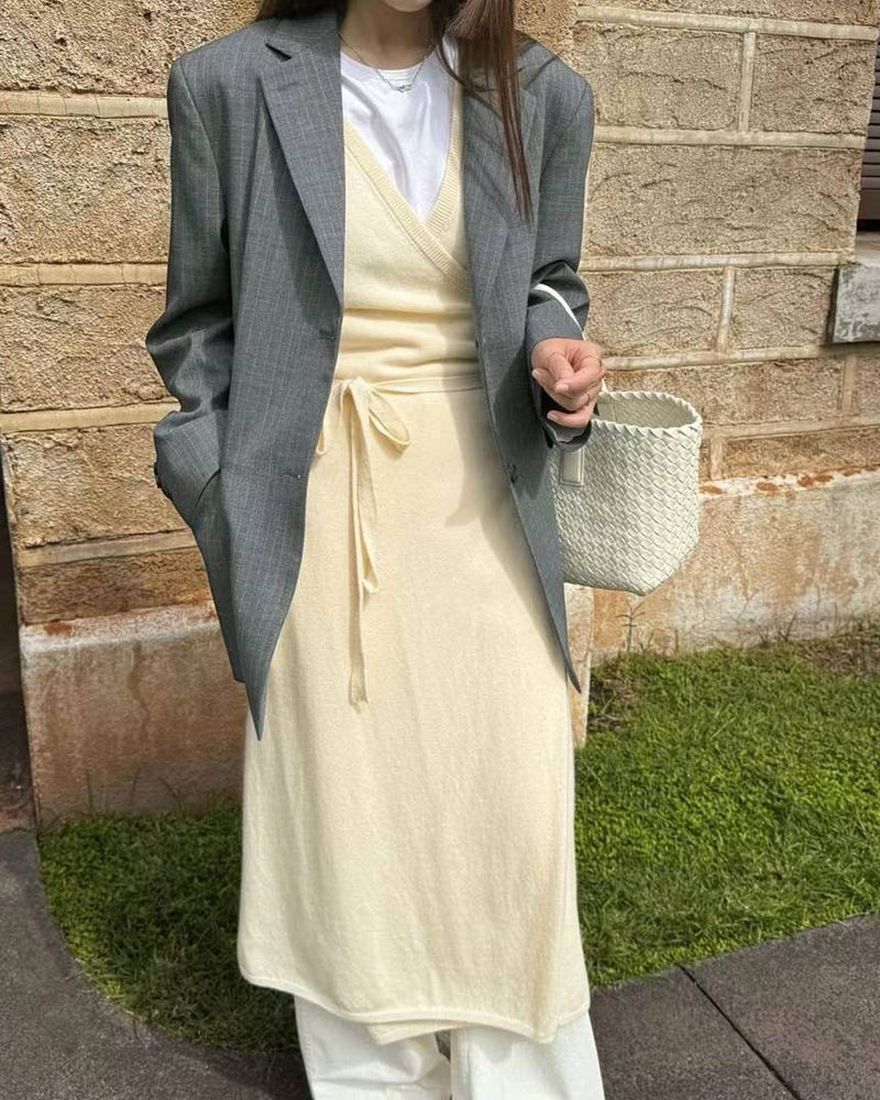 ZOOEY PINSTRIPE BLAZER GREY