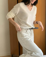 RELAXED LIGHTWEIGHT WOOL BLEND V NECK IVORY