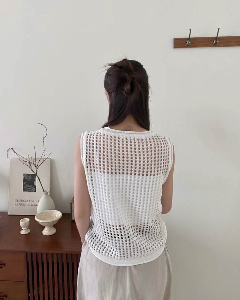 OPEN STITCH SLEEVELESS KNIT IVORY
