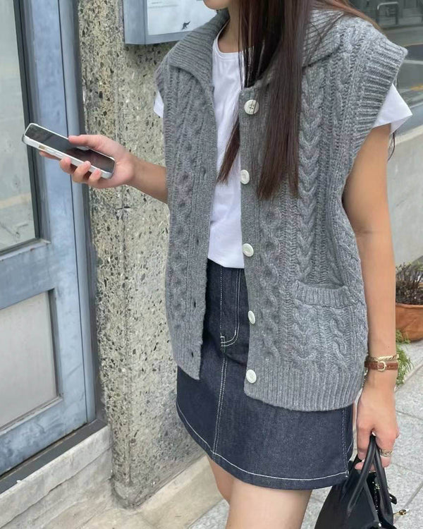 Chunky Cable Knit Buttoned Vest Grey
