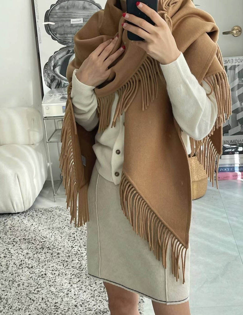 WOOL FRINGE SHAWL