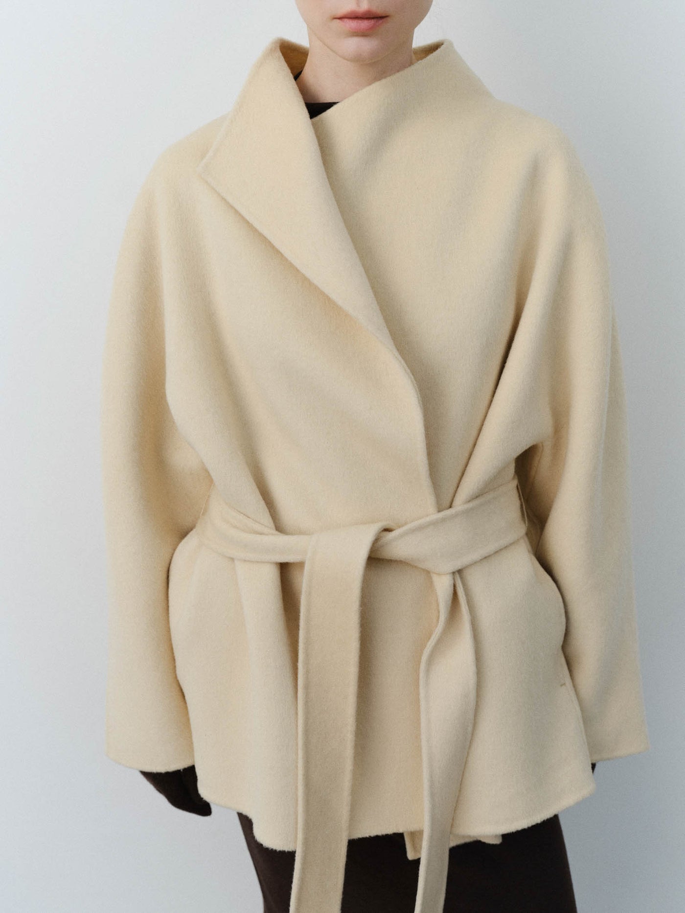 AVERY COAT WITH SCARF IVORY – SANNA New York