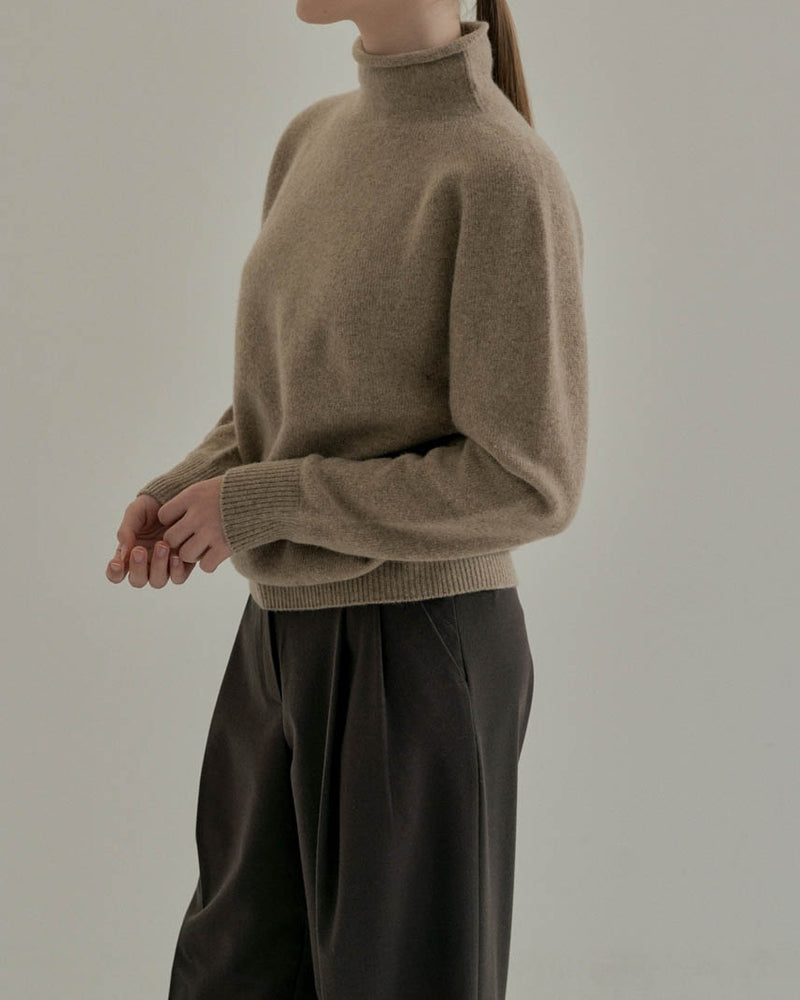 DILA SOFT WOOL MOCK TURTLENECK MOCHA