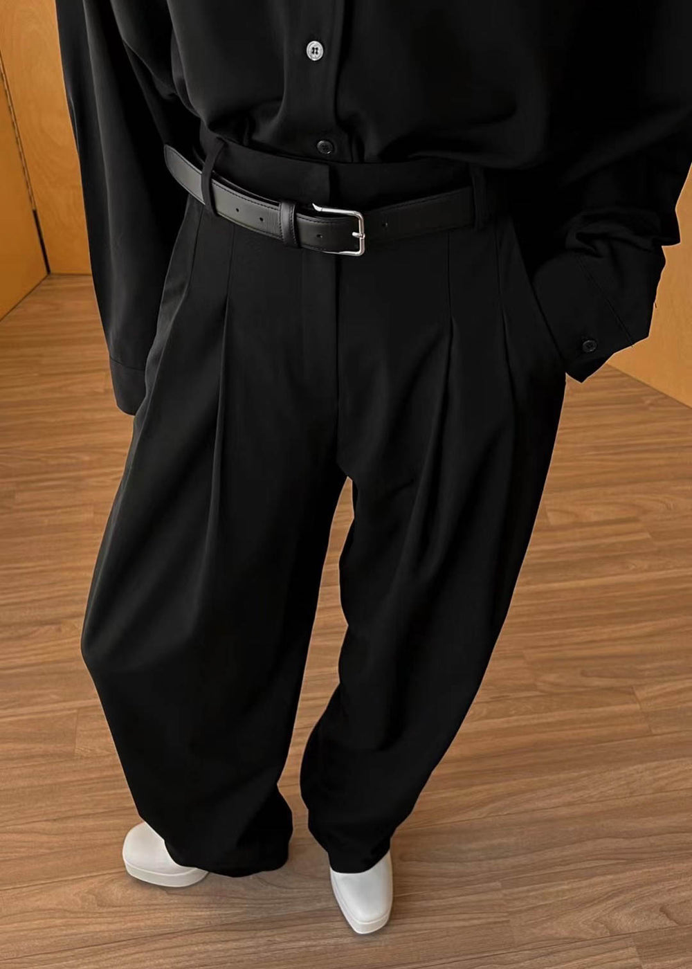 PLEATED WIDE LEG TROUSERS BLACK – SANNA New York