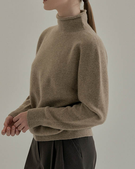 DILA SOFT WOOL MOCK TURTLENECK MOCHA